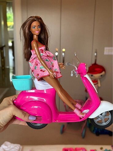  Beden Renk Barbie ve motosikleti