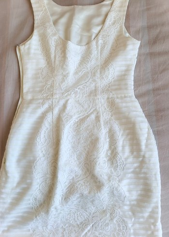 Beyaz desenli midi kadın elbise - Görsel 2