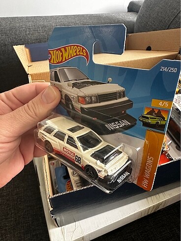 Hot wheels 2022 case nissan maxima