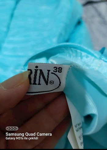 38 Beden mavi Renk Mavi Straplez Pilili Midi Elbise