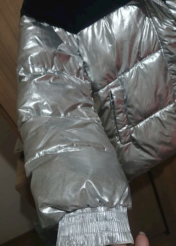 Gri Metalik Fermuarlı Kadın Kışlık Mont - Görsel 4