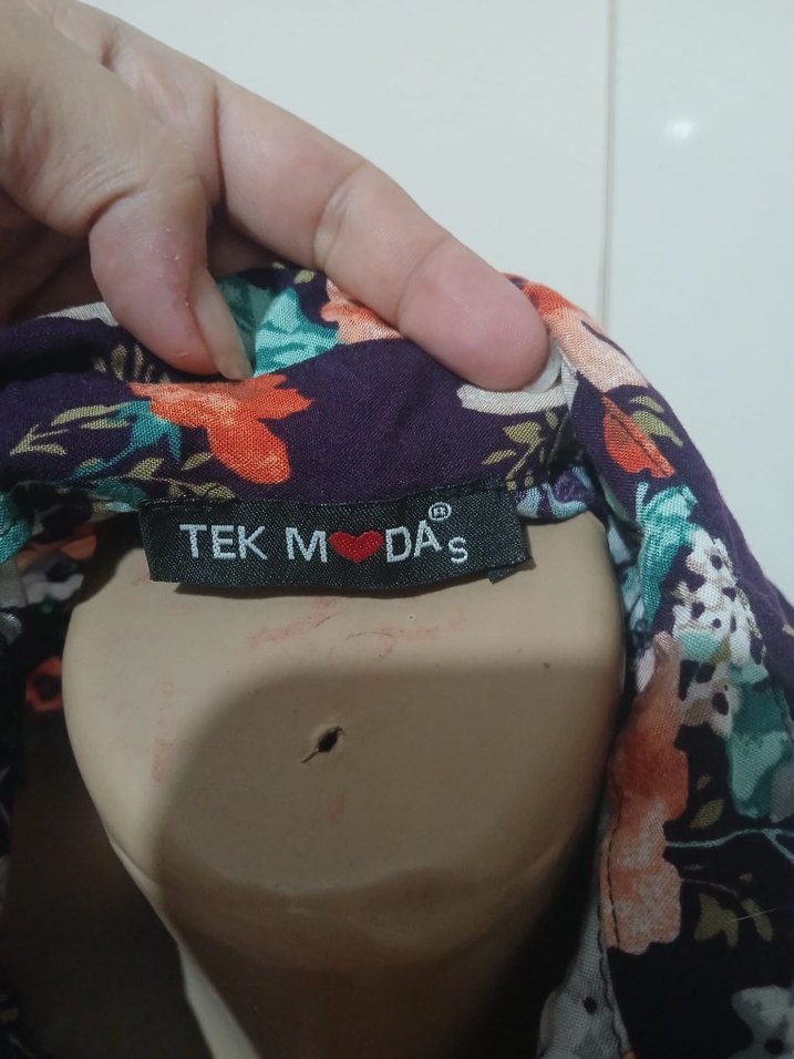 Çiçek Desenli Kolsuz V Yaka Mini Gömlek - Görsel 3