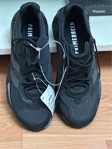 44 Beden siyah Renk Adidas ayakkabı