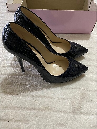 Diğer Kadın lacivert leopar tabanlı stiletto