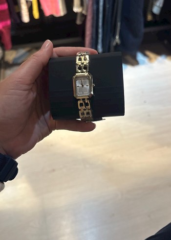 Armani Exchange Altin Tonlu Sik Kadin Kol Saati