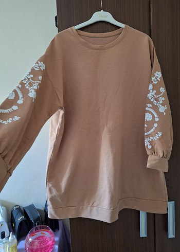 Nakışlı ve Dantelli Bej Kadın Sweatshirt