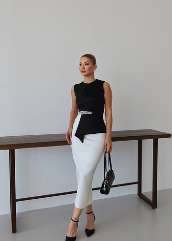 Beyaz Kemerli Kolsuz Mini Ofis Elbisesi - Görsel 9