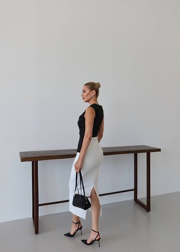 Beyaz Kemerli Kolsuz Mini Ofis Elbisesi - Görsel 8