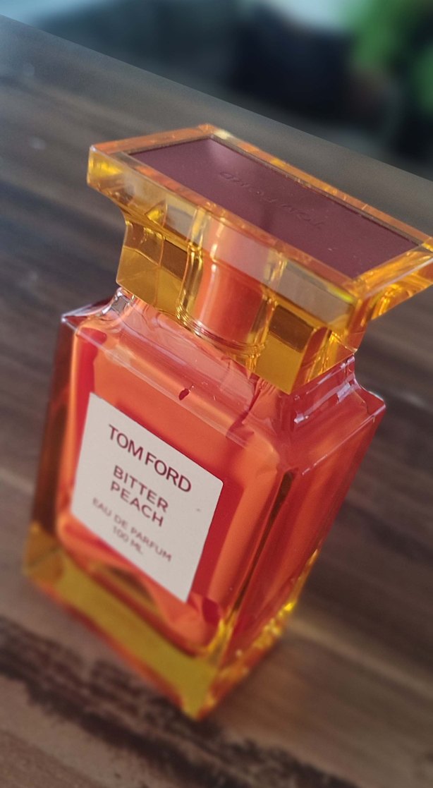 Tom Ford Bitter Peach Unisex Parfüm - Görsel 4