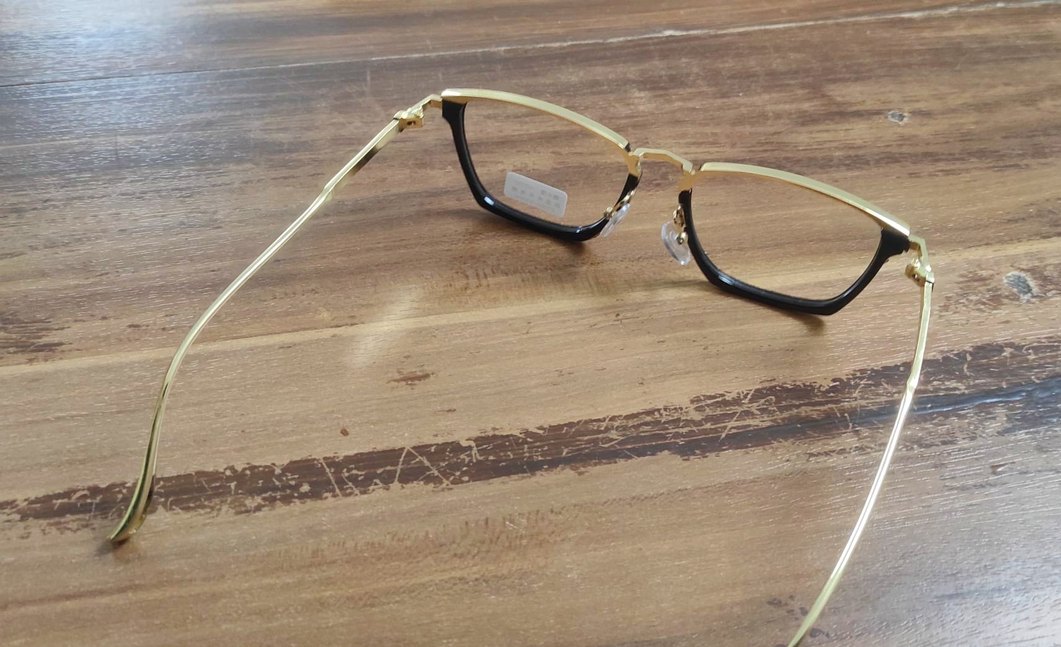 Mavi Ekran Korumalı Erkek Tarz Gözlük - Görsel 5