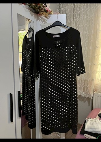 Siyah Puantiyeli V Yaka Midi Elbise - Görsel 3