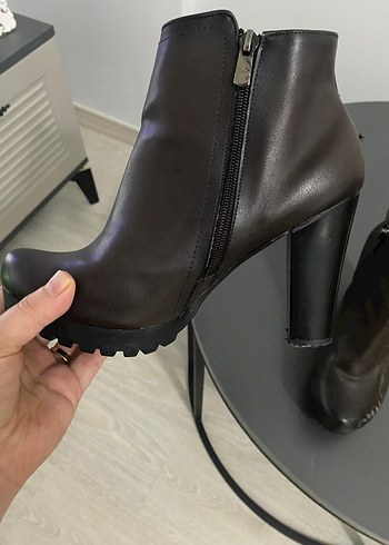 Kahverengi Deri Dolgu Topuklu Gotik Bot - Görsel 2