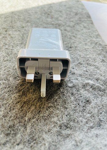 Amerikan İngiliz tipi USB priz 100-240 V 50,60 Hz 0,3 A - Görsel 2