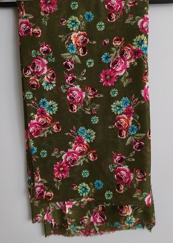 Çiçek Desenli şal - Görsel 3