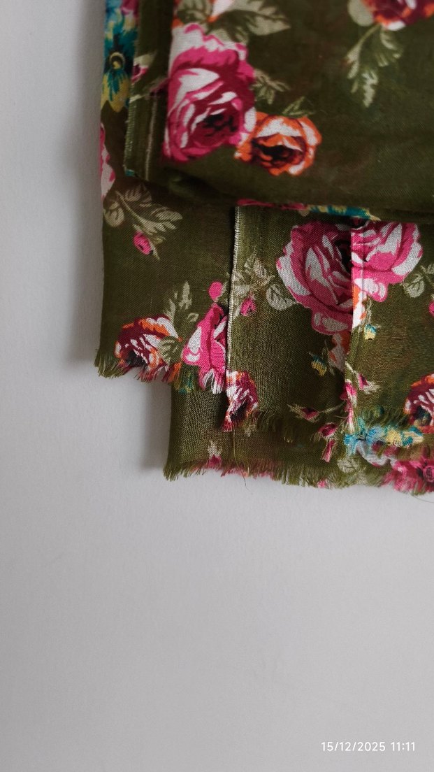 Çiçek Desenli şal - Görsel 2