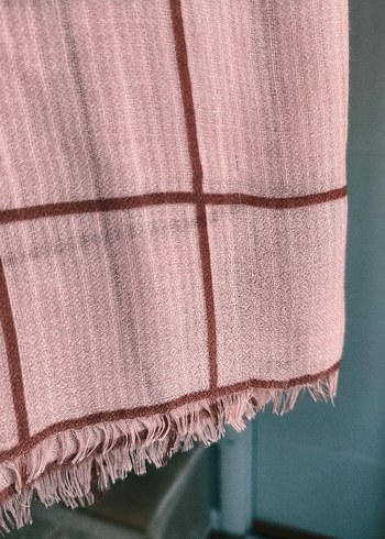 Pembe   Şal - Görsel 2