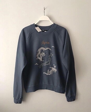 Urban Outfitters sweatishirt