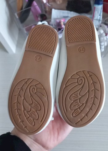 Kız Çocuk Beyaz Fiyonk Detaylı Babet - Görsel 2