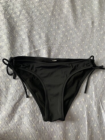 38 Beden siyah Renk Penti bikini altları