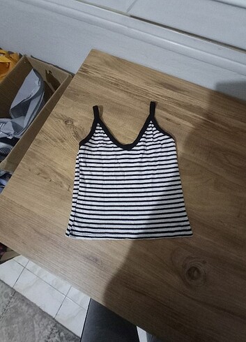 siyah çizgili crop