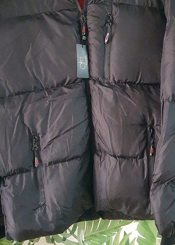 Siyah Yüksek Yakalı Fermuarlı Erkek Mont - Görsel 3