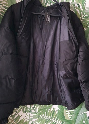 Siyah Kapüşonlu Erkek Kışlık Mont - Görsel 3