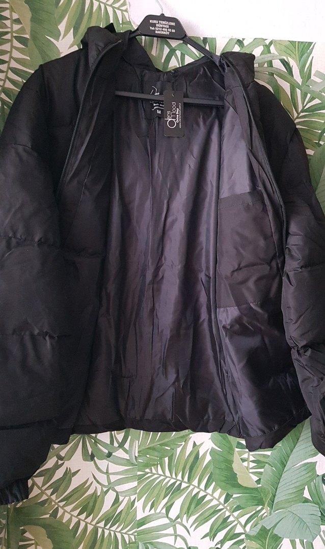 Siyah Kapüşonlu Erkek Kışlık Mont - Görsel 3