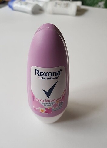REXONA ROLL ON