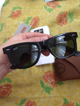 Rayban siyah