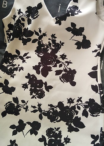 Çiçek desenli elbise - Görsel 3