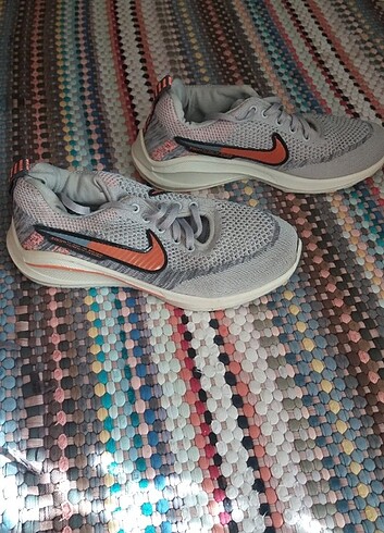 Nike Zoom spor ayakkabı