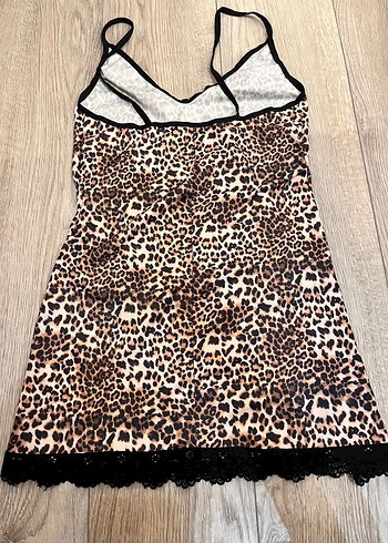 Leopar Desenli gecelik - Görsel 3