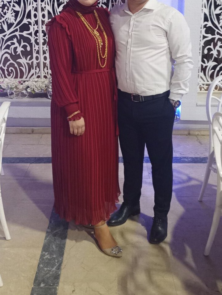 Bordo Piliseli Uzun Elbise - Görsel 2