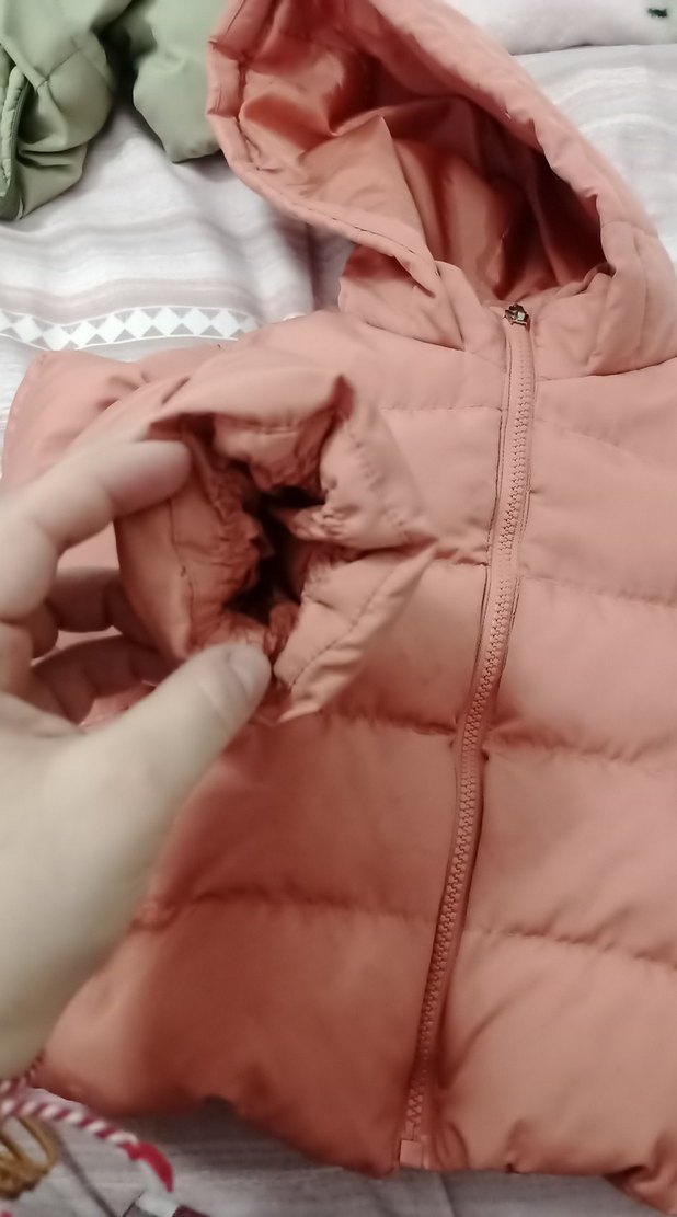 Pembe Kapüşonlu Kız Çocuk Montu - Görsel 2