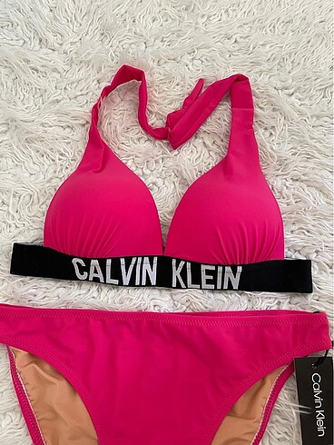 s Beden CALVİN KLEIN BİKİNİ TAKIM DOLGULU ( S BEDEN )