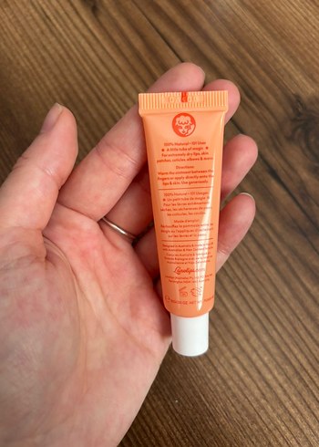 Diğer Lanolips lipbalm