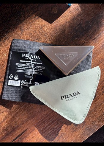 Prada Beauty Çift Taraflı Makyaj Aynası - Görsel 3