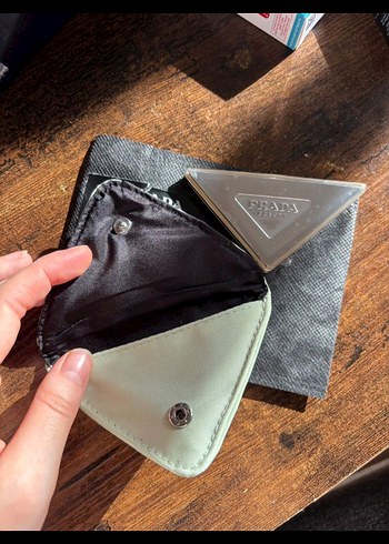 Prada Beauty Çift Taraflı Makyaj Aynası - Görsel 2