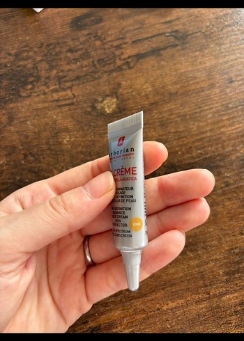 Erborian CC Krem Parlatıcı Bej Tonu - Görsel 2