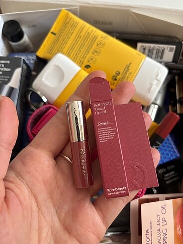 Rare Beauty Lip Oil