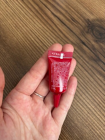 Clarins Clarins göz kremi