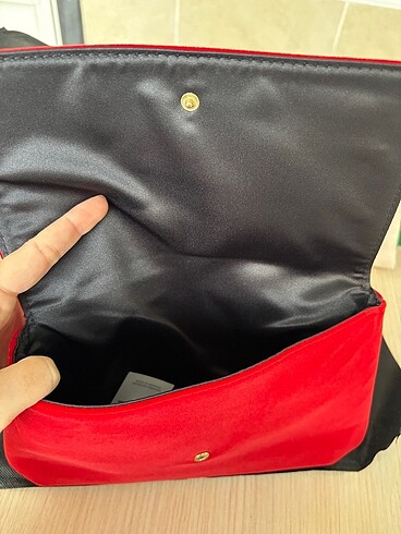  Beden Yves Saint Laurent Makyaj Çantası