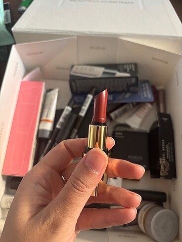  Beden bordo Renk Bobbi Brown Ruj