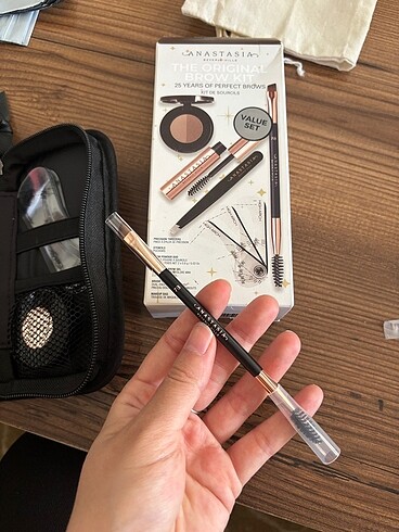 Anastasia Beverly Hills Kaş Fırçası