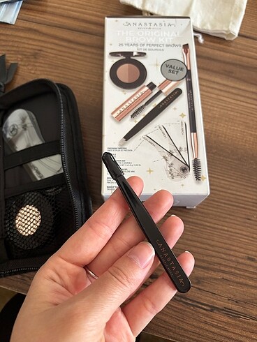 Anastasia Beverly Hills Cımbız