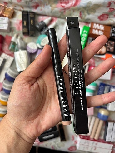 Bobbi Brown Far