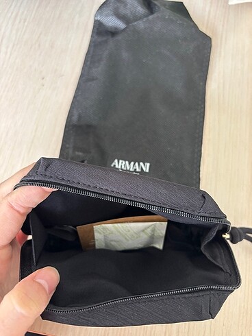Giorgio Armani Giorgio Armani makyaj çantası
