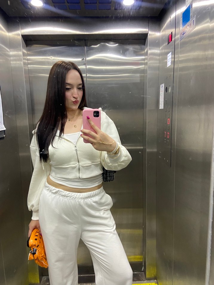 Beyaz kapşonlu - Görsel 5