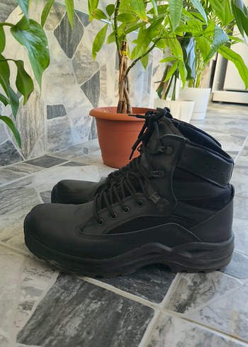 Siyah Erkek Bot - Görsel 4