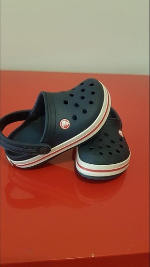 24 numara crocs